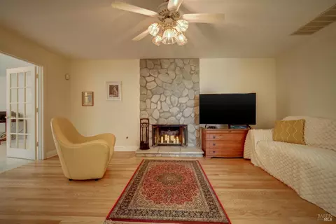 9793 Montego Ct, Windsor, CA 95492 photo 4