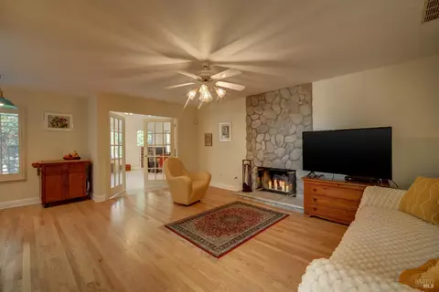 9793 Montego Ct, Windsor, CA 95492 photo 5