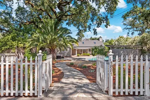 1881 Madrona Ave, Saint Helena, CA 94574