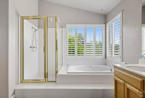 9512 Wellington Cir, Windsor, CA 95492 photo 37