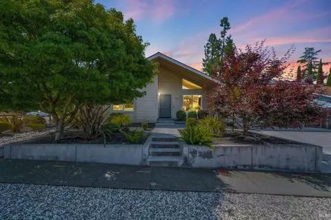 5332 Santa Teresa Ave, Santa Rosa, CA 95409