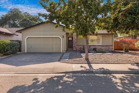989 Ventnor Ave, Windsor, CA 95492