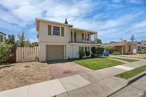 1465 Ohio St, Vallejo, CA 94590 photo 2