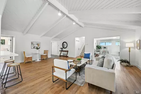 Living - 15 Arbor Cir, Novato, CA 94947 photo 2 of 3