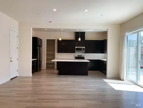 Living - 1108 Portello Ln, Windsor, CA 95492 photo 3 of 3