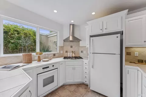 6 Coleridge Dr, Mill Valley, CA 94941 photo 2