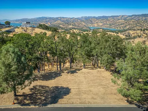 414 Woodhaven Ct, Napa, CA 94558
