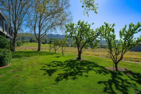 Exterior - 6201 Old River Rd, Ukiah, CA 95482 photo 7 of 11