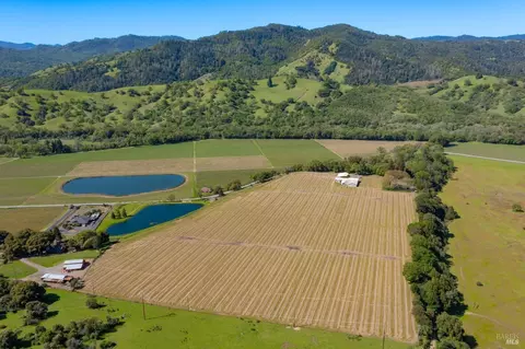 View/Area - 6201 Old River Rd, Ukiah, CA 95482 photo 5 of 6
