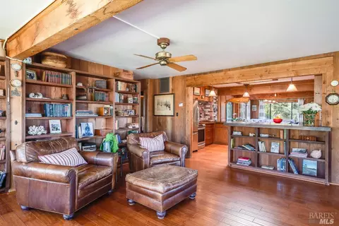 Living - 6201 Old River Rd, Ukiah, CA 95482 photo 2 of 5