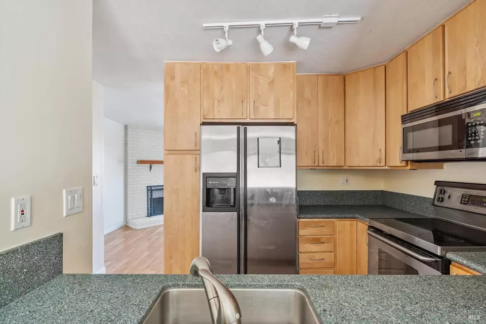 Kitchen - 100 Marin Center Dr #70, San Rafael, CA 94903 photo 2 of 2
