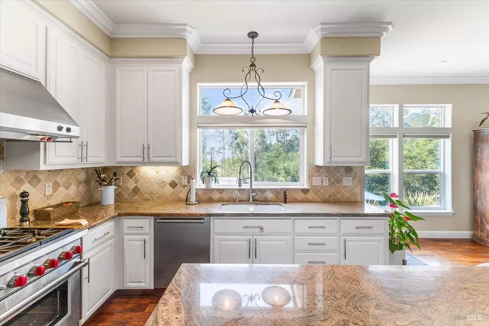 Kitchen - 729 Montebello Dr, Santa Rosa, CA 95403 photo 3 of 5
