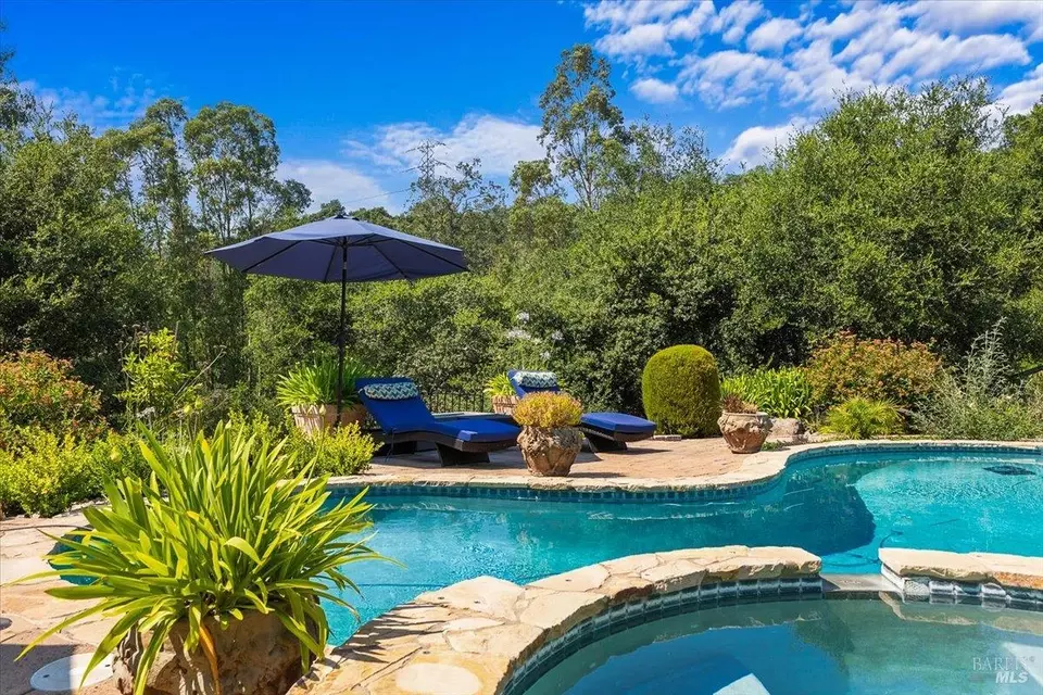 Exterior - 729 Montebello Dr, Santa Rosa, CA 95403 photo 7 of 11