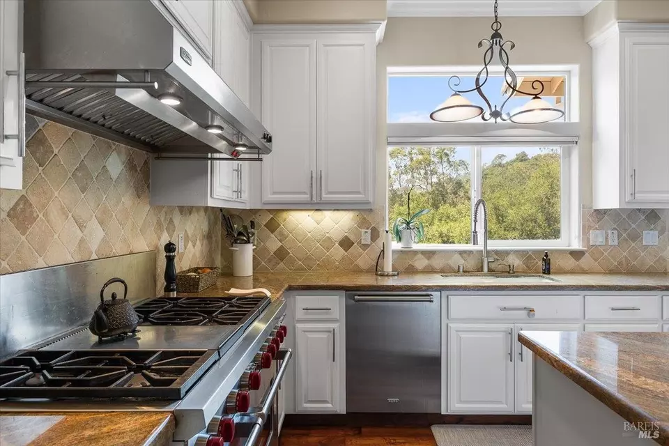 Kitchen - 729 Montebello Dr, Santa Rosa, CA 95403 photo 4 of 5