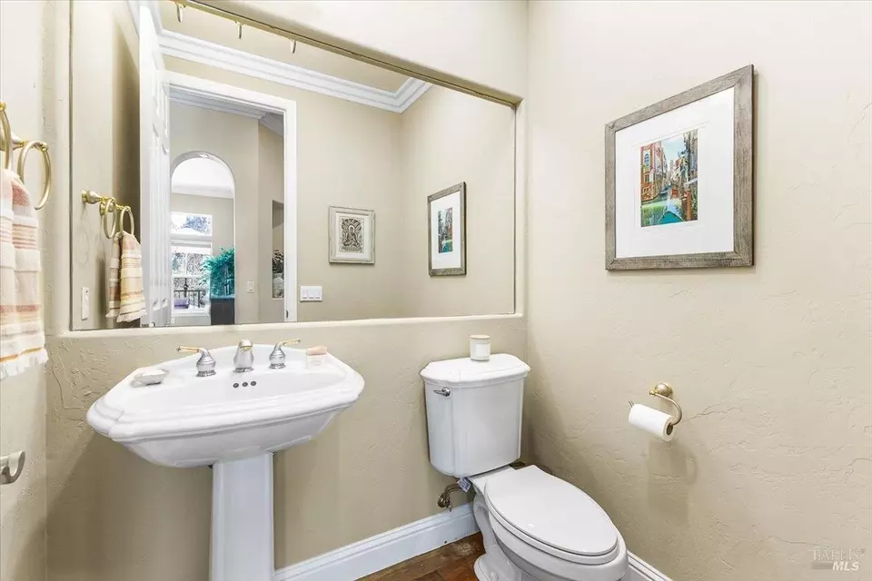 Bath - 729 Montebello Dr, Santa Rosa, CA 95403 photo 5 of 5