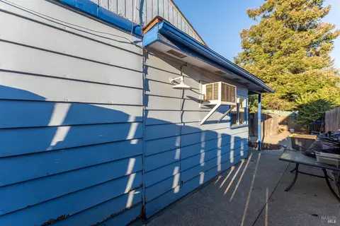 Exterior - 1367 Yokayo Dr, Ukiah, CA 95482 photo 8 of 8