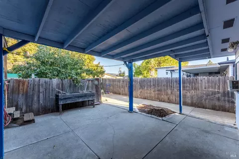 Exterior - 1367 Yokayo Dr, Ukiah, CA 95482 photo 6 of 8
