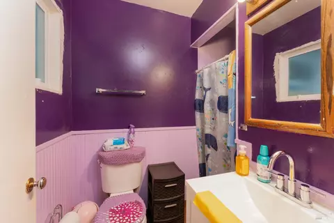 Bath - 1367 Yokayo Dr, Ukiah, CA 95482 photo 3 of 3