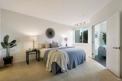 Bedroom - 400 Deer Valley Rd #2B, San Rafael, CA 94903 photo 1 of 1