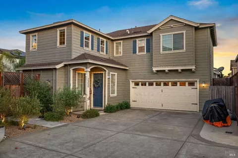 2350 Andre Ln, Santa Rosa, CA 95403