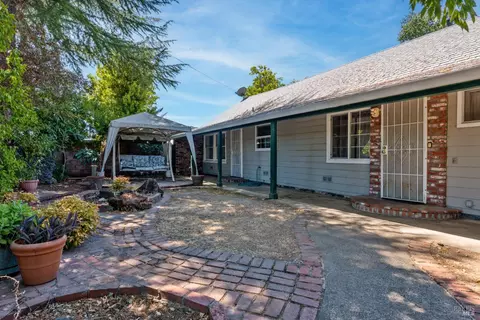 1390 S State St, Ukiah, CA 95482