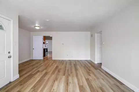 Living - 615 Vervais Ave, Vallejo, CA 94591 photo 3 of 7
