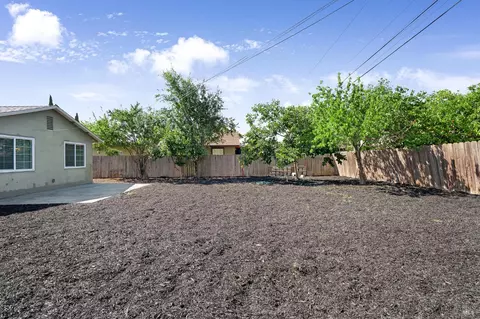 Exterior - 615 Vervais Ave, Vallejo, CA 94591 photo 3 of 6