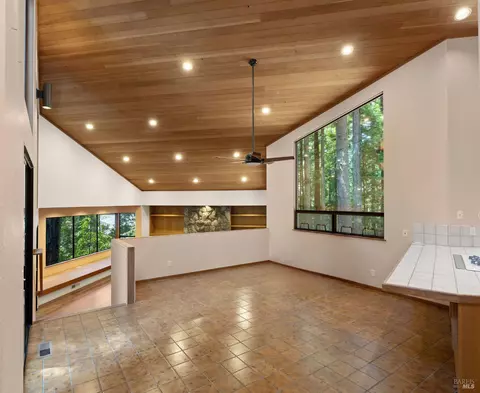 365 Deerfield Rd, The Sea Ranch, CA 95497