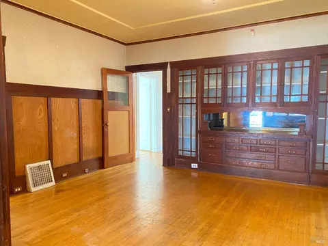 Living - 745 Jackson St, Fairfield, CA 94533 photo 6 of 11