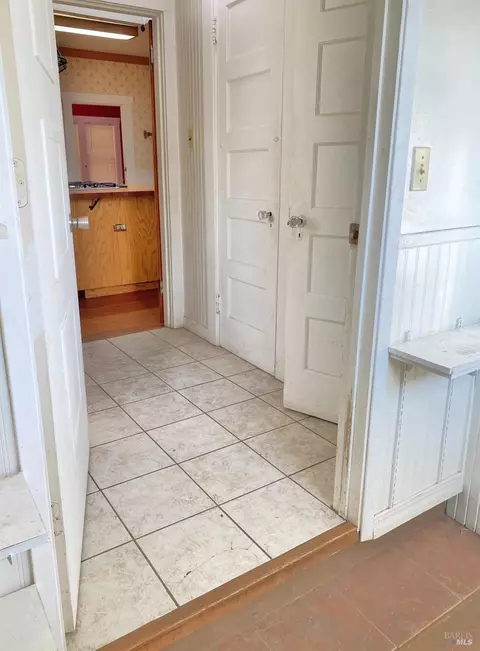 Entry Way - 745 Jackson St, Fairfield, CA 94533 photo 2 of 3