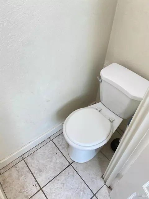 Bath - 745 Jackson St, Fairfield, CA 94533 photo 6 of 7