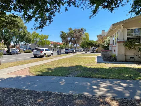 Exterior - 745 Jackson St, Fairfield, CA 94533 photo 10 of 27