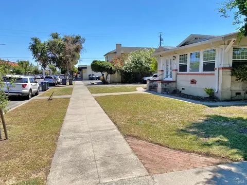 Exterior - 745 Jackson St, Fairfield, CA 94533 photo 9 of 27