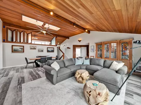 Living - 20730 Heron Dr, Bodega Bay, CA 94923 photo 3 of 6
