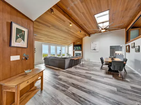 Entry Way - 20730 Heron Dr, Bodega Bay, CA 94923 photo 1 of 2