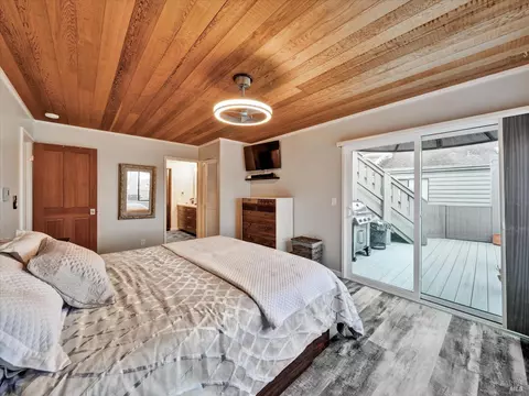 Bedroom - 20730 Heron Dr, Bodega Bay, CA 94923 photo 7 of 8