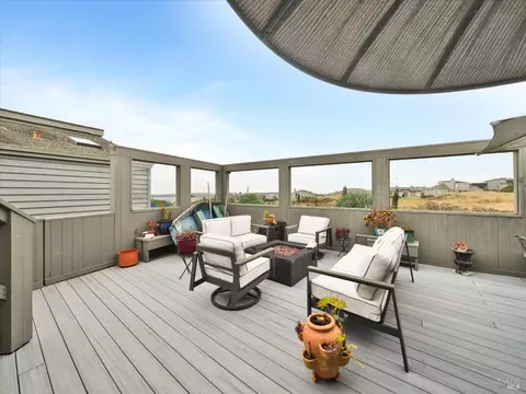 Exterior - 20730 Heron Dr, Bodega Bay, CA 94923 photo 5 of 12