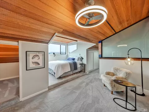 Bedroom - 20730 Heron Dr, Bodega Bay, CA 94923 photo 1 of 8