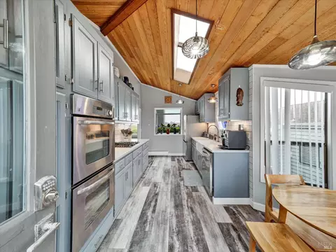 Kitchen - 20730 Heron Dr, Bodega Bay, CA 94923 photo 3 of 6