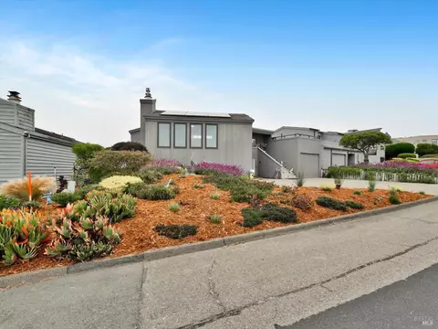 20730 Heron Dr, Bodega Bay, CA 94923