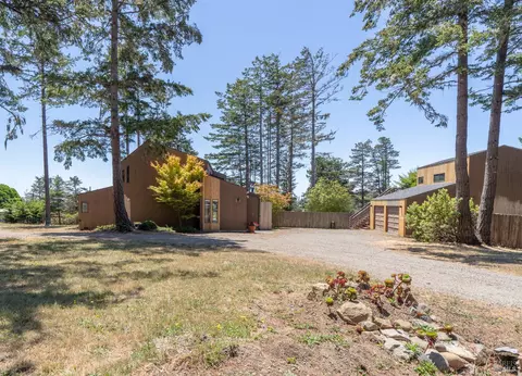 37940 Pacific View Dr, Gualala, CA 95445