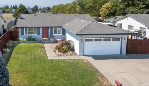 1025 Woodvale Dr, Dixon, CA 95620