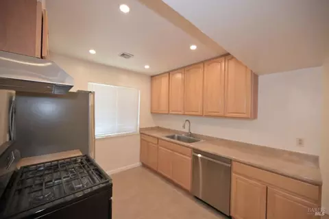 420 Sheldon Ave, Vallejo, CA 94591 photo 4