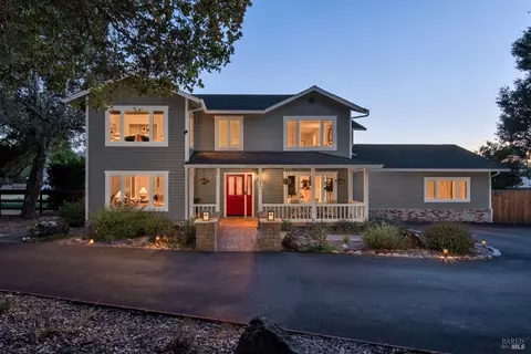 635 Palm Ave, Penngrove, CA 94951
