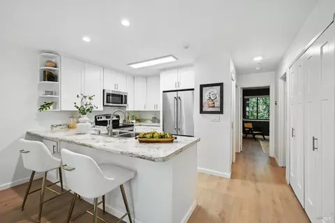Kitchen - 44 Creek Ct, Cotati, CA 94931 photo 3 of 5