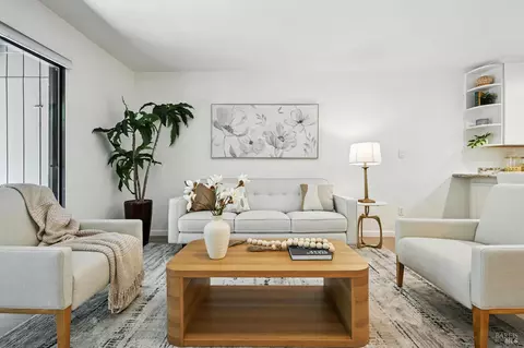 Living - 44 Creek Ct, Cotati, CA 94931 photo 1 of 3