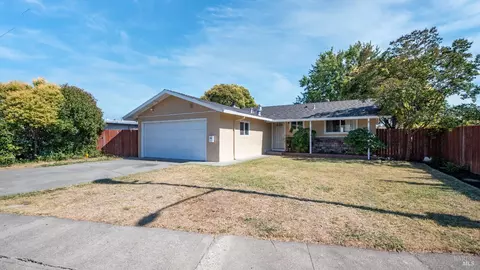 713 San Remo St, Fairfield, CA 94533