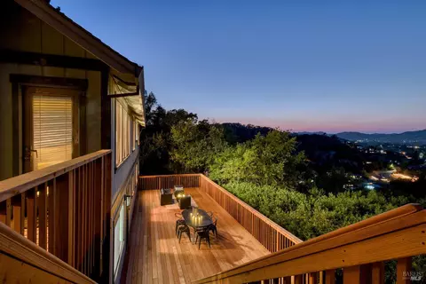 809 Arlington Cir, Novato, CA 94947