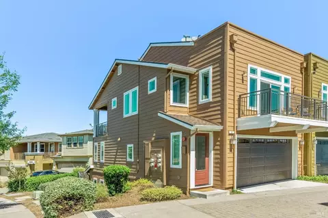 3 Amethyst Ct, Petaluma, CA 94952