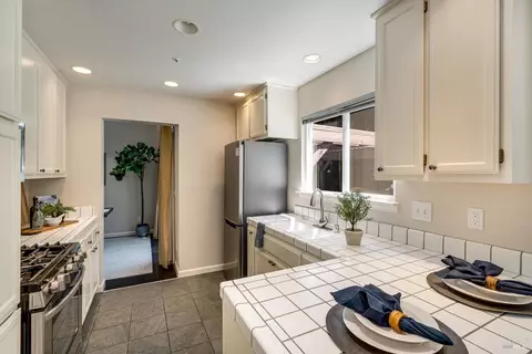 5 Capitola Ct, Napa, CA 94559 photo 9